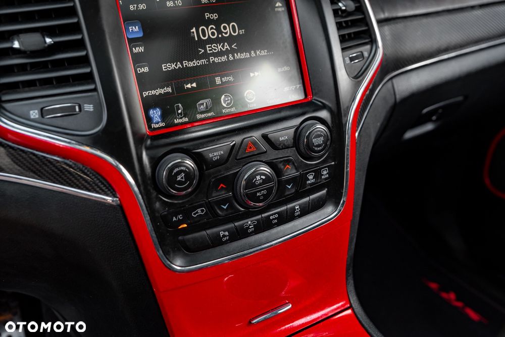 Jeep Grand Cherokee SRT8 - 34