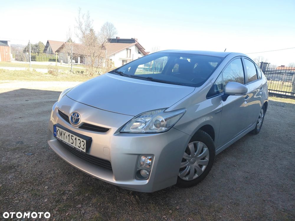 Toyota Prius 1.8 HSD Prestige - 3
