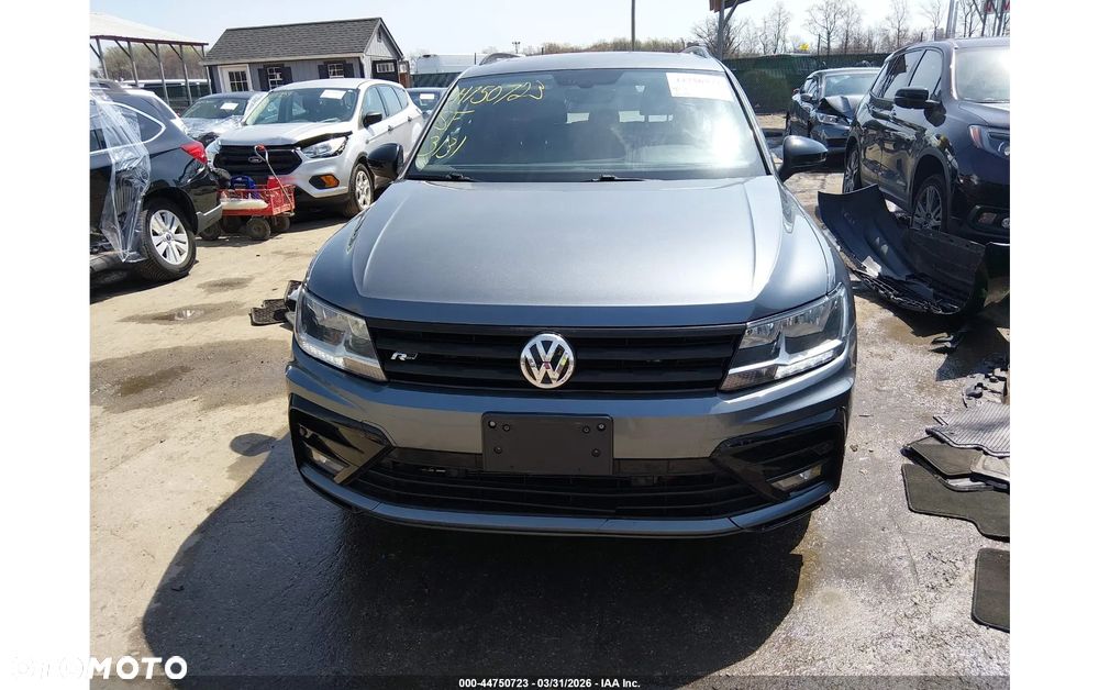 Volkswagen Tiguan - 5