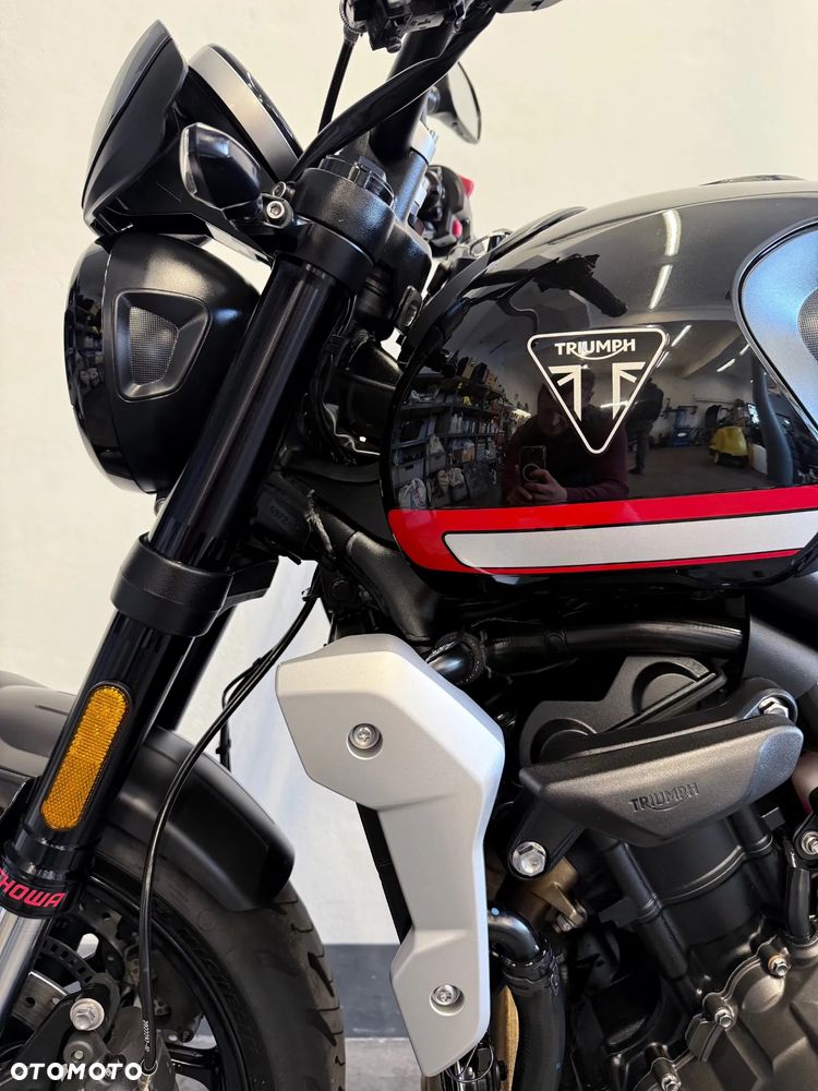 Triumph Trident - 23