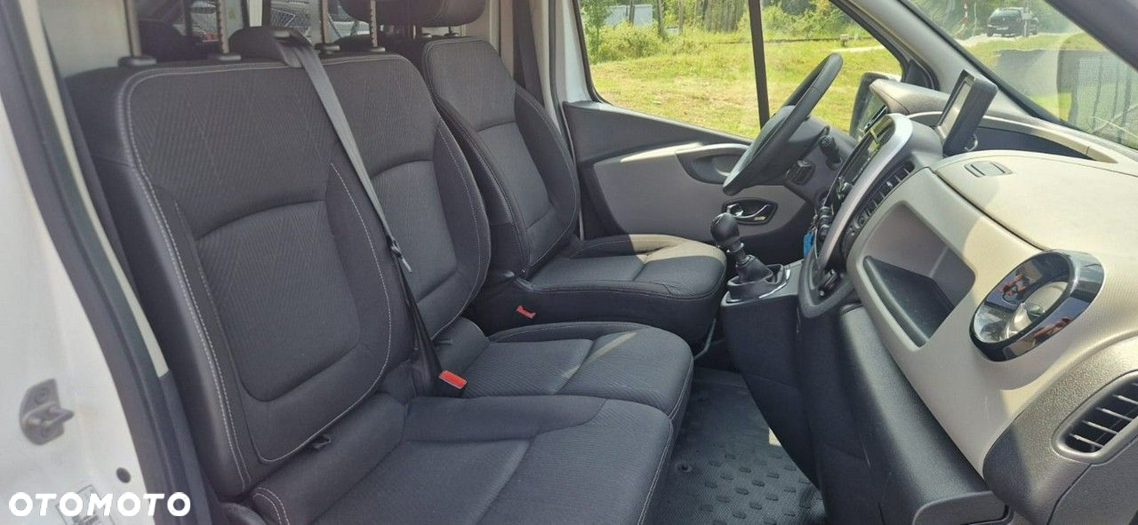 Renault Trafic - 21