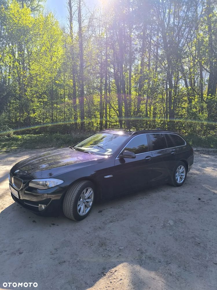 BMW Seria 5 525d Touring - 2
