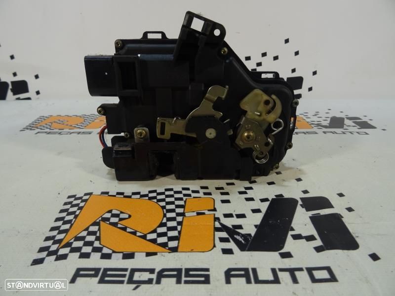 Fecho Da Porta Frente Direita Audi A4 (8E2, B6)  4B2837016g / 4B2 837 - 1