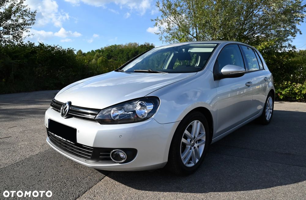 Volkswagen Golf - 6