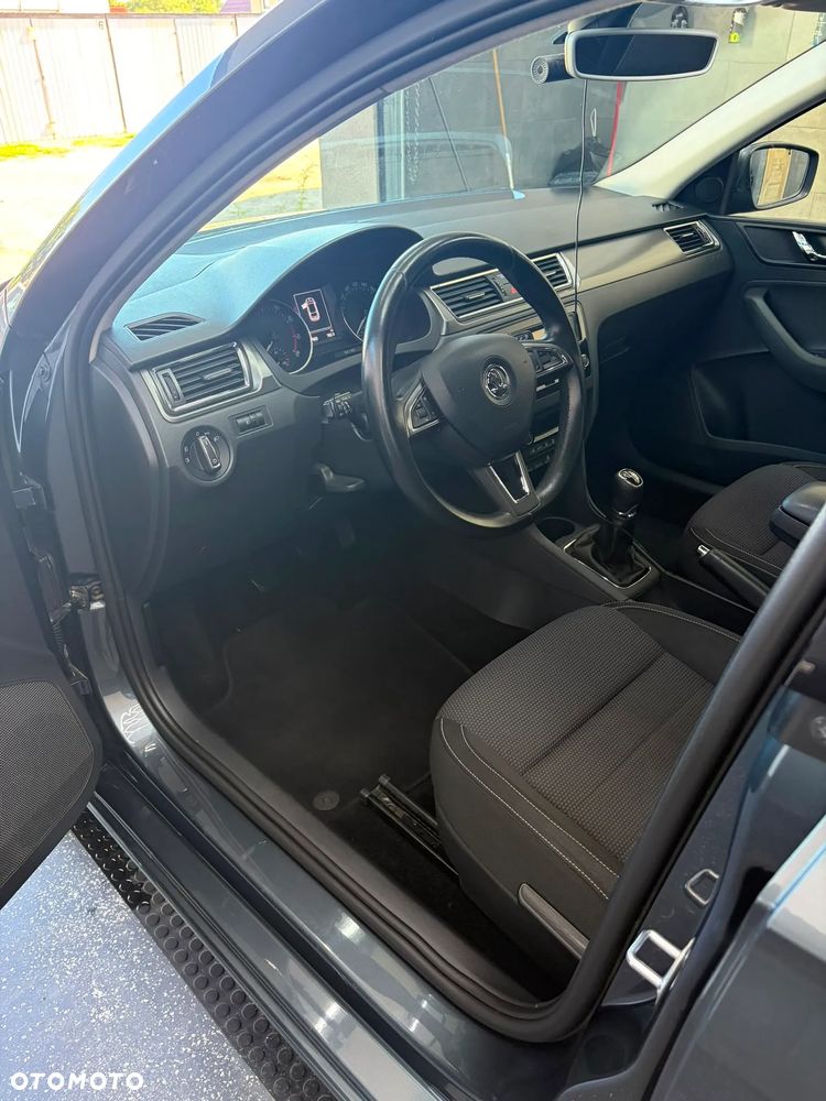 Skoda RAPID 1.2 TSI Active - 11