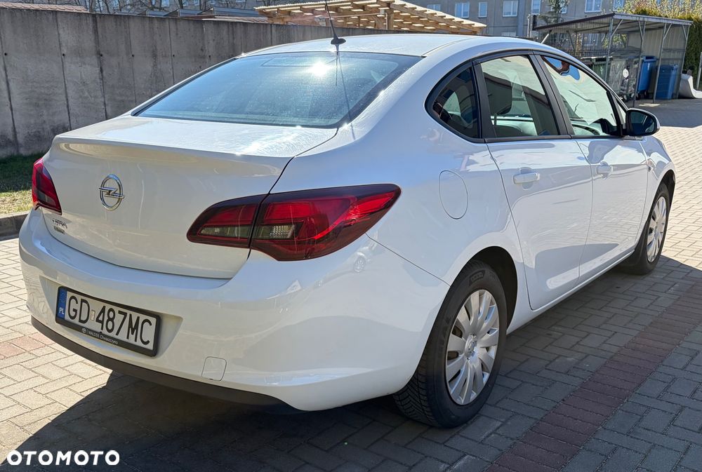 Opel Astra 1.6 Active EU6 - 4