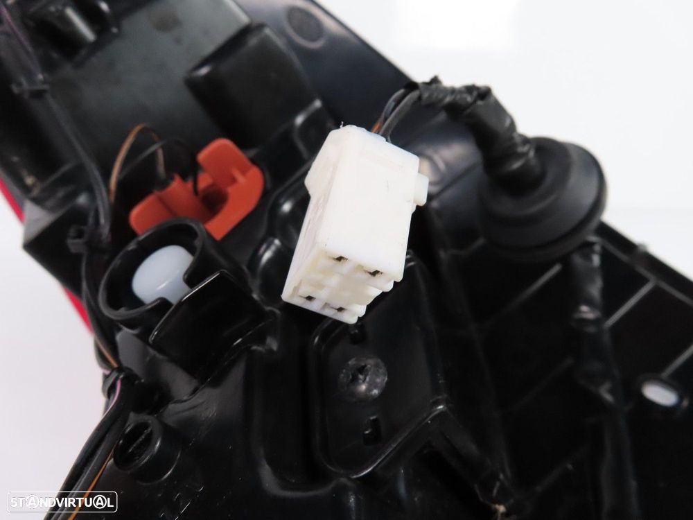 Farolim Direito/Trás Usado / Original HYUNDAI Bayon (BC3) 92402Q0500 - 3