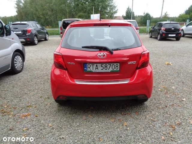 Toyota Yaris 1.33 Premium EU6 - 5