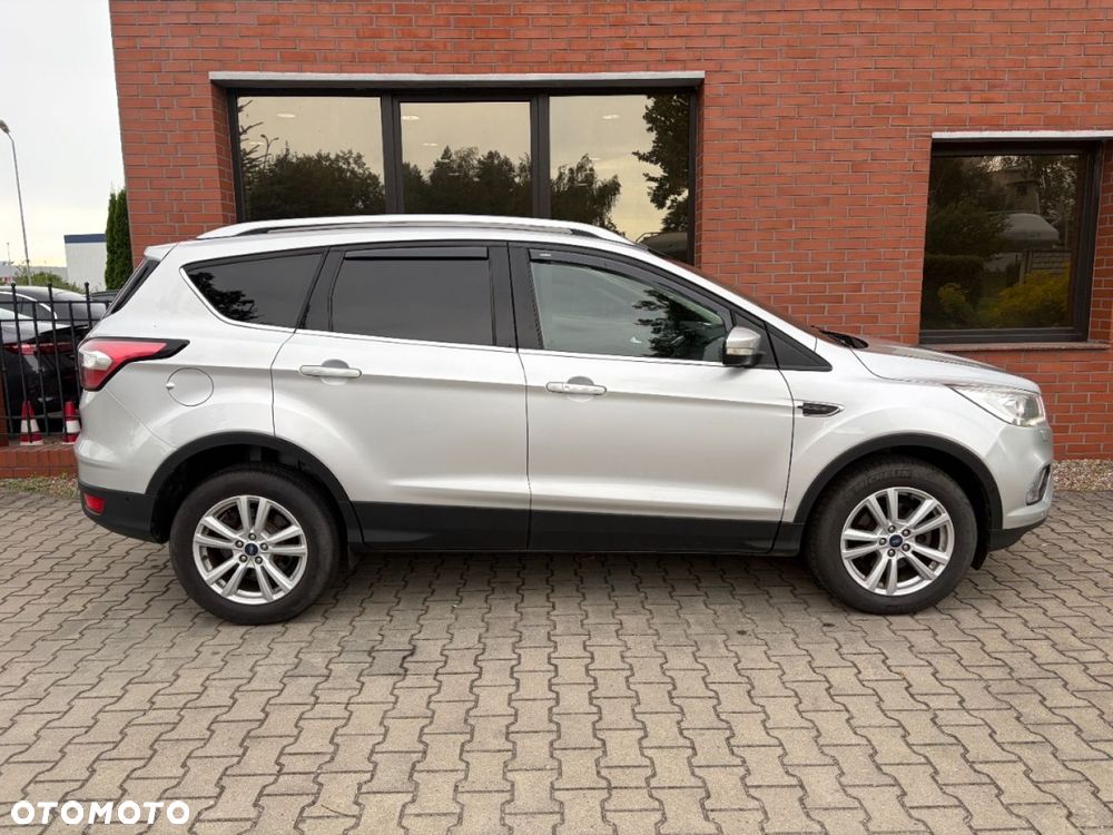 Ford Kuga 1.5 EcoBoost 2x4 Trend - 25