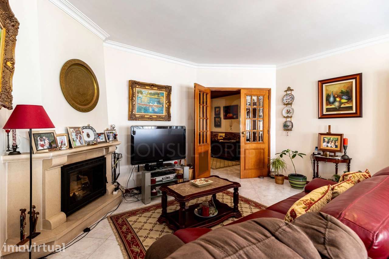 Apartamento T2 Av. de Fitares - Rinchoa - Rio de Mouro -Sintra - Grande imagem: 3/19