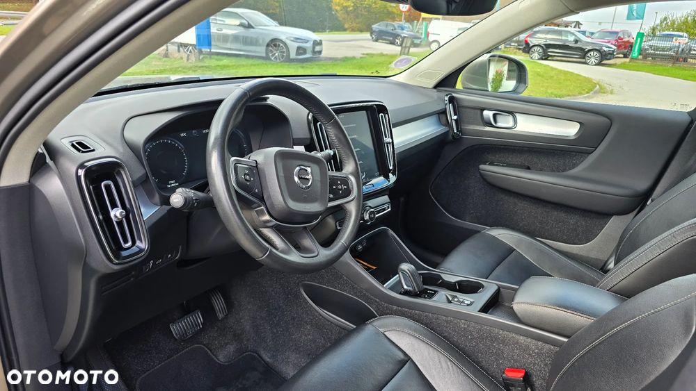 Volvo XC 40 T5 Plug-In Hybrid Momentum Pro - 19