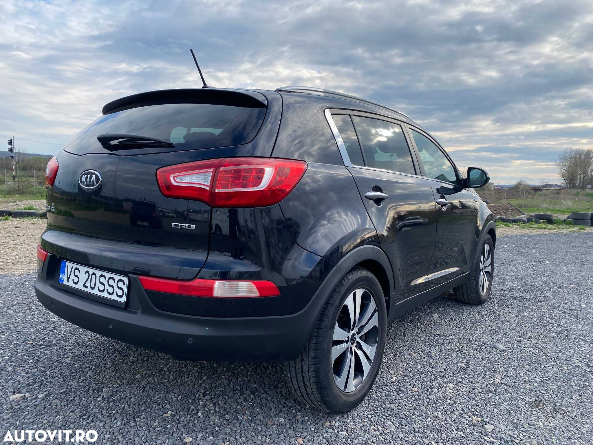 Kia Sportage 2.0 CRDI 4WD Automatik Vision - 2