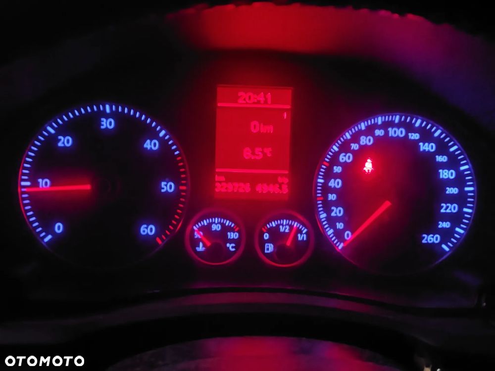 Volkswagen Jetta - 2