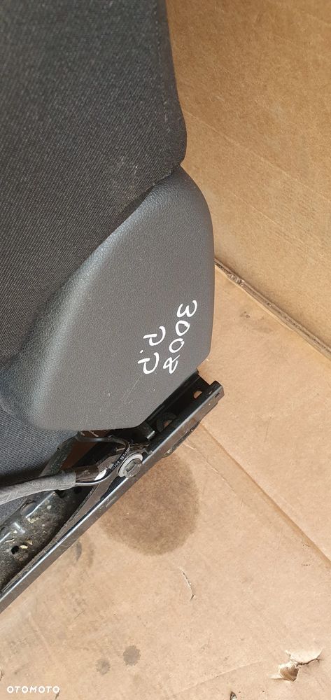 Fotel pasażera prawy przód przedni Peugeot 3008 - 9