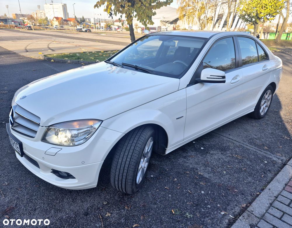 Mercedes-Benz Klasa C 180 K BlueEff Avantgarde - 6