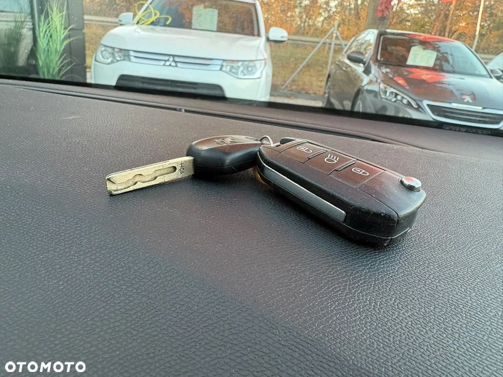 Peugeot 308 1.6 e-HDi Active S&S - 19