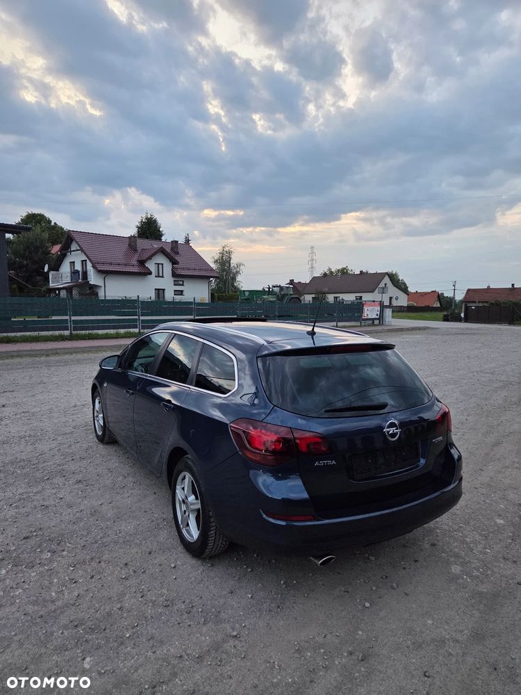 Opel Astra 1.6 Turbo Sport - 9