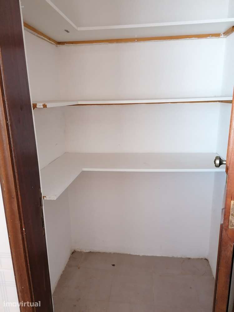 T3 Espaçoso com Garagem - Negociável! - Grande imagem: 3/25