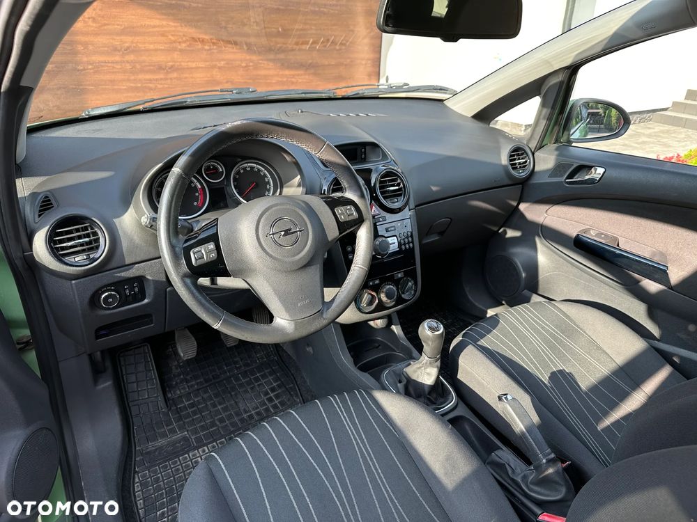 Opel Corsa 1.4 16V - 6