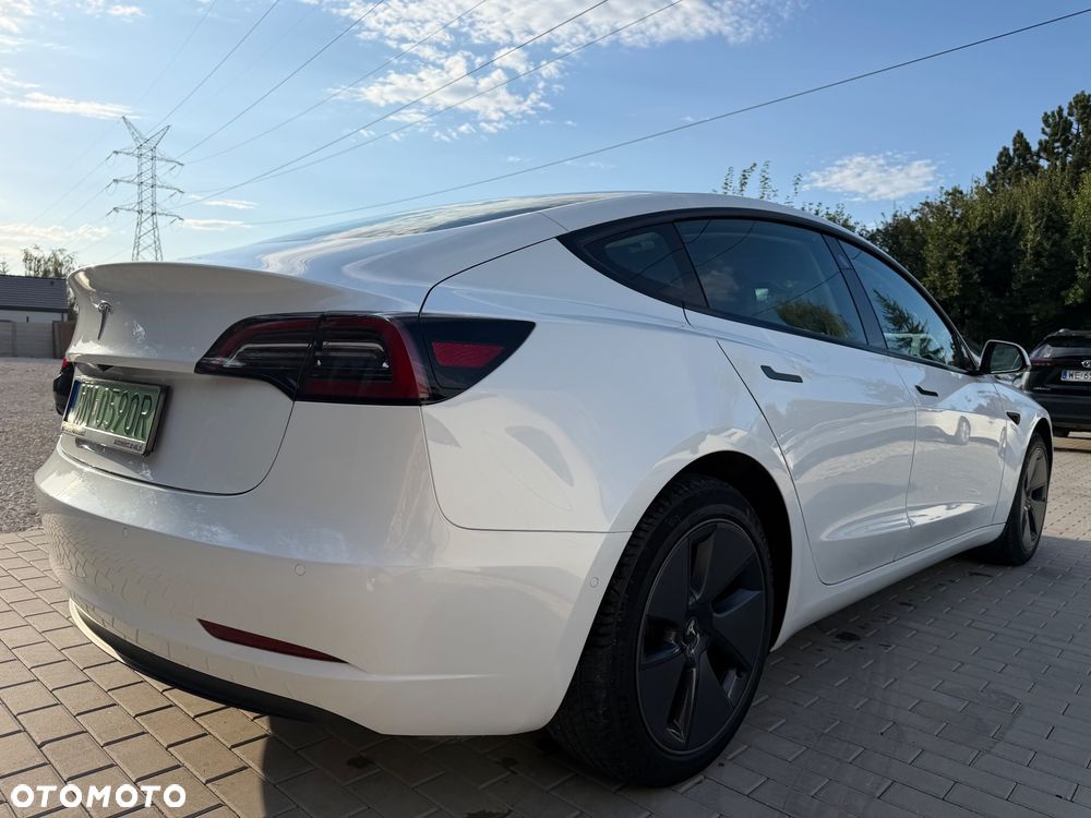 Tesla Model 3 - 10