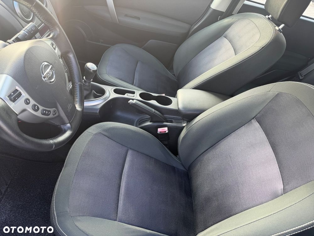 Nissan Qashqai - 23