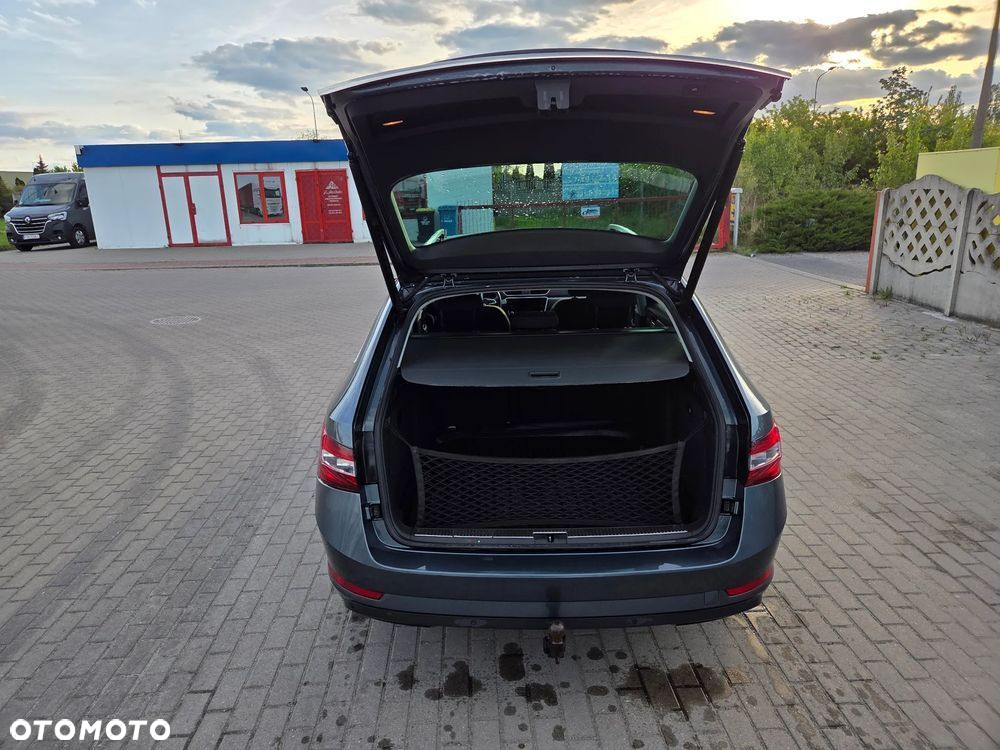 Skoda Superb 2.0 TSI Style DSG - 7