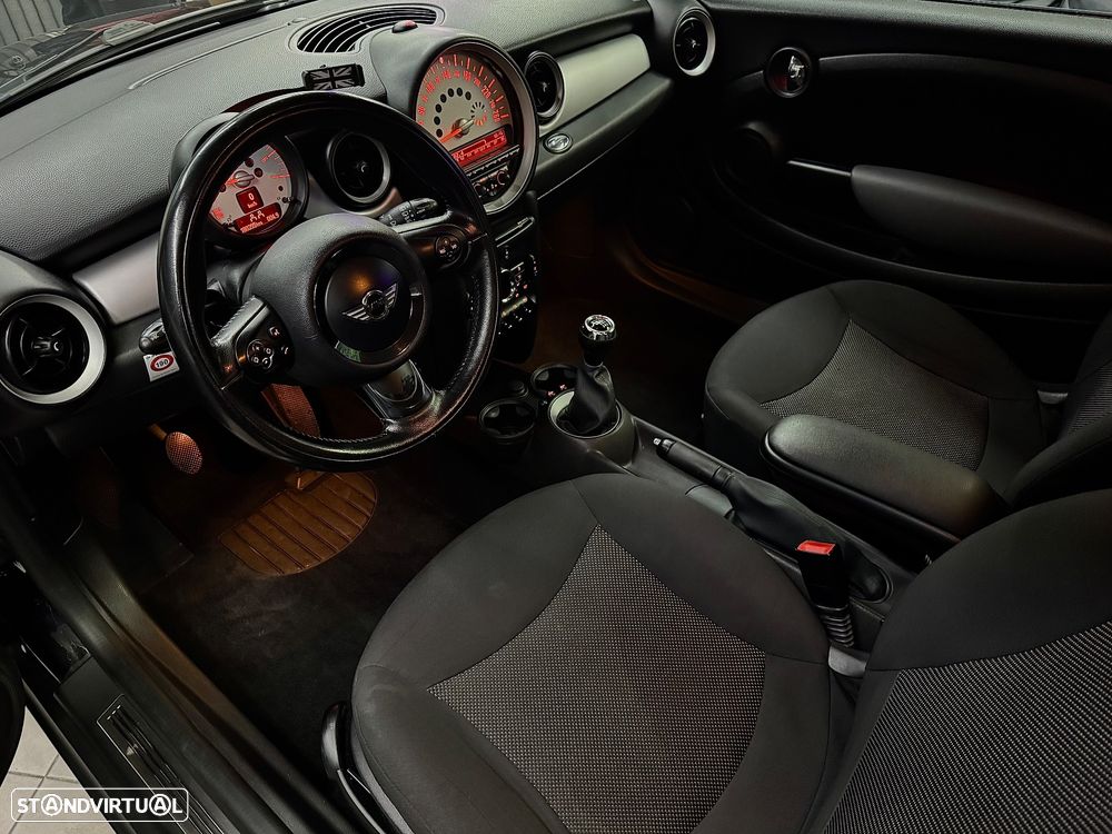 MINI 3 Portas Cooper D - 8