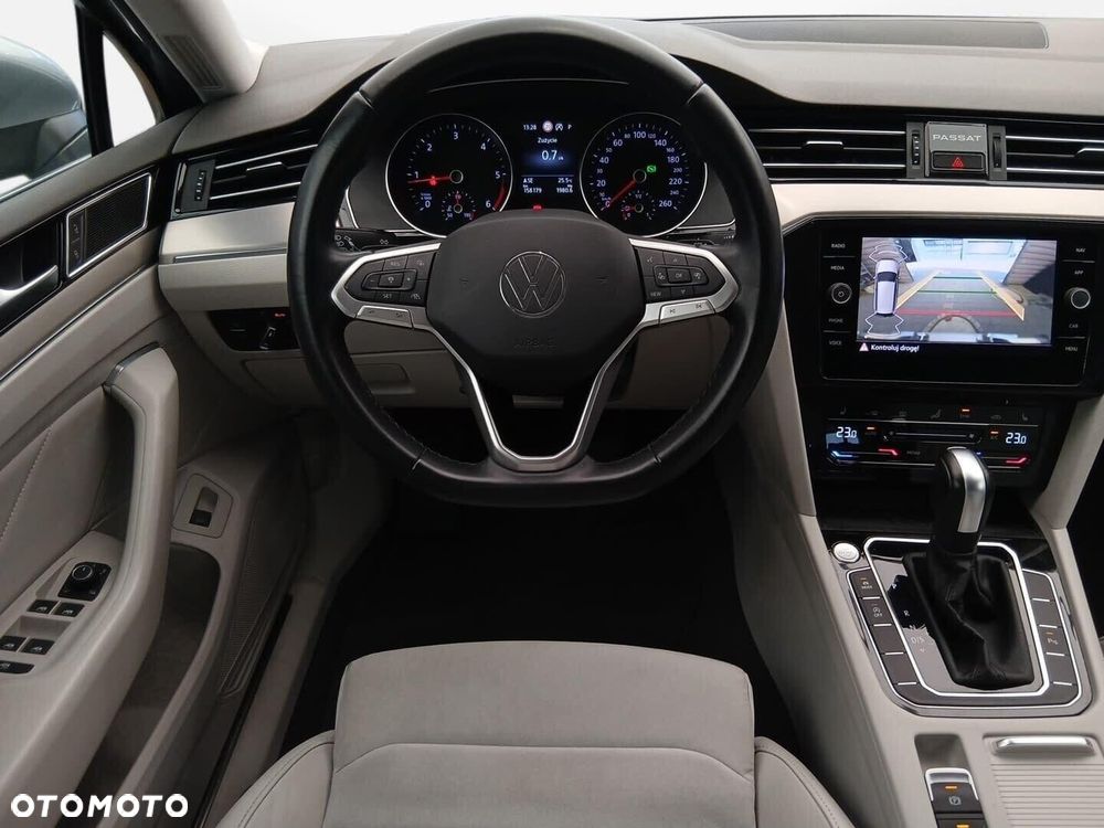 Volkswagen Passat 2.0 TDI Elegance DSG - 35