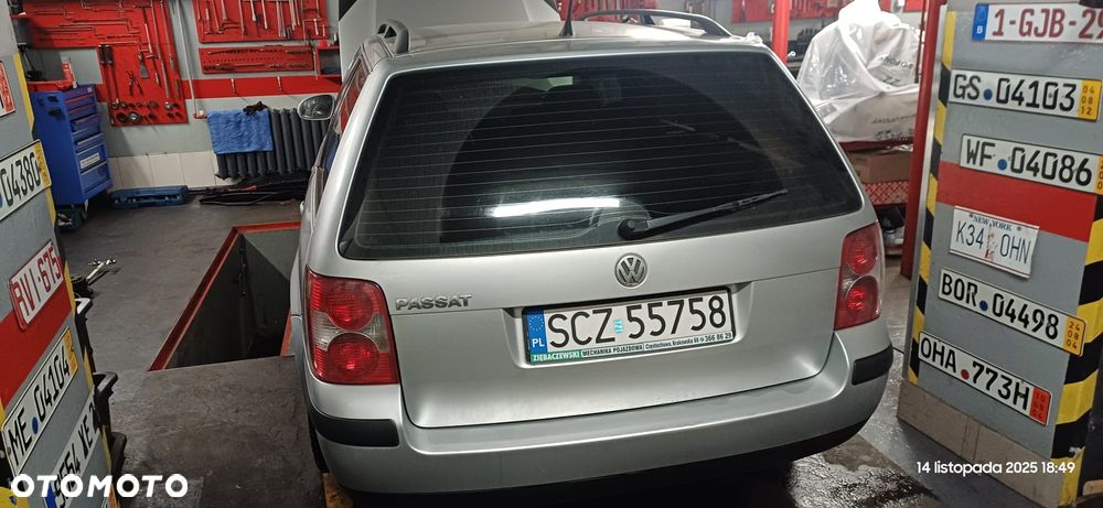 Volkswagen Passat 1.6 - 15