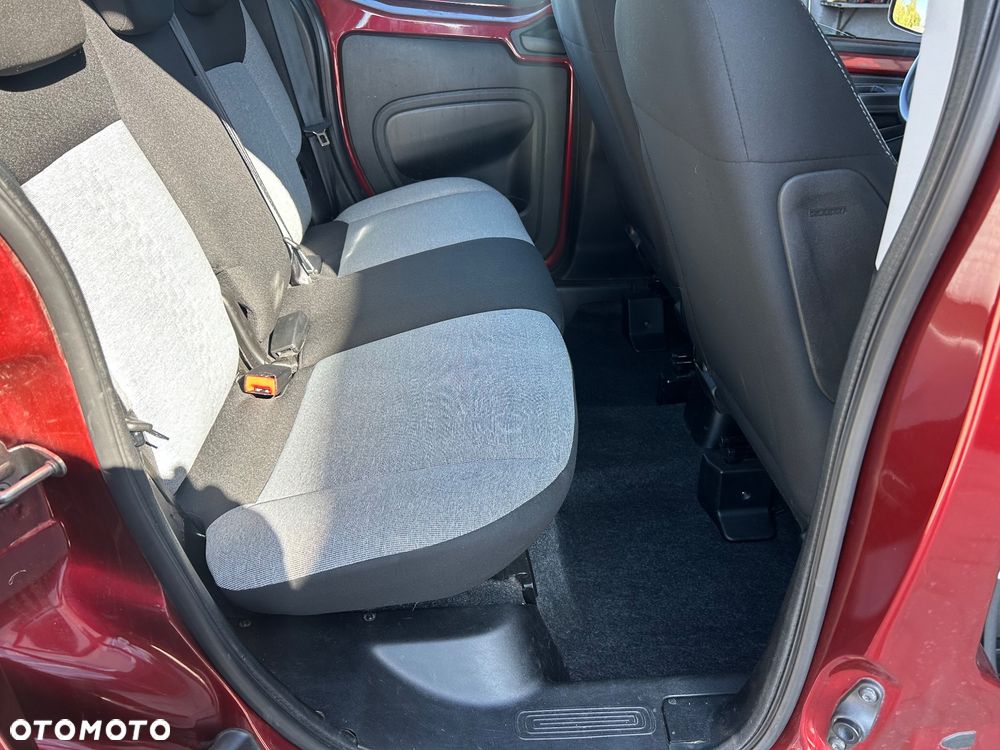 Fiat Qubo - 12
