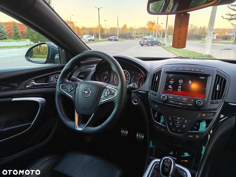 Opel Insignia - 29