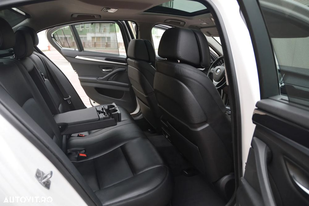 BMW Seria 5 525d Aut. - 13