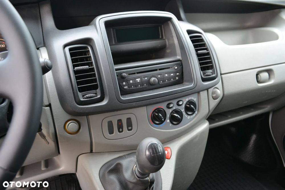 Renault Trafic - 15