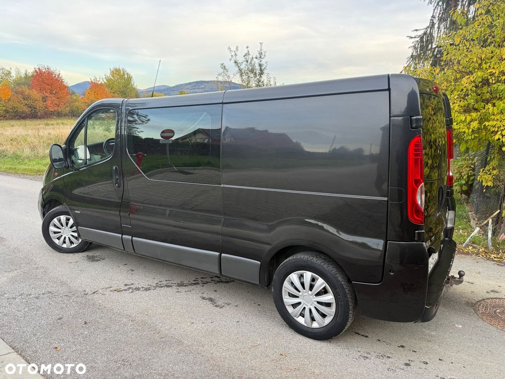 Opel Vivaro - 25