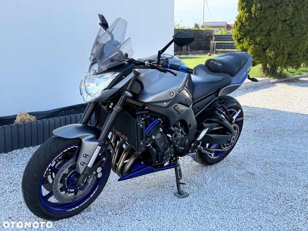 Yamaha FZ8 - 11