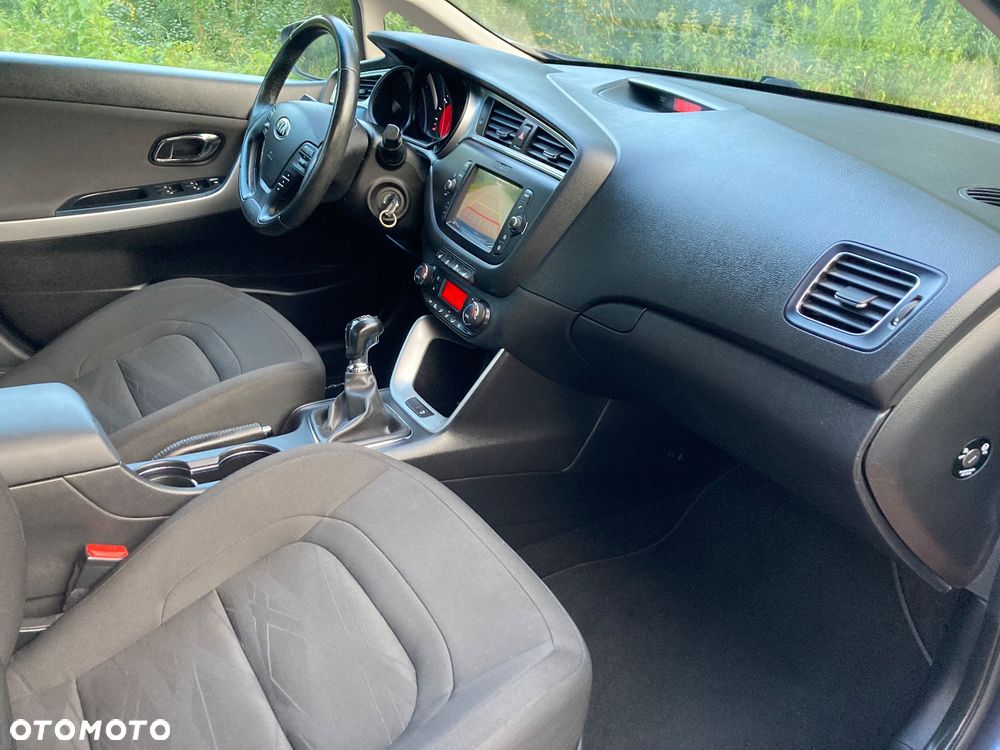 Kia Ceed 1.6 GDI L Business Line - 11