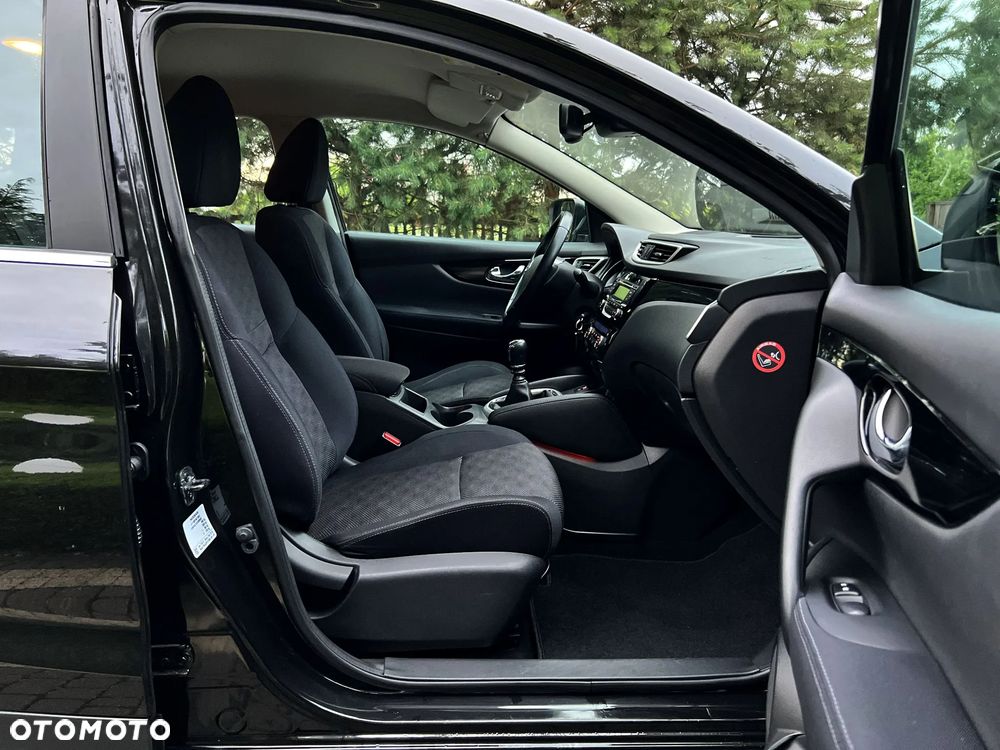 Nissan Qashqai 1.2 DIG-T N-Connecta - 25