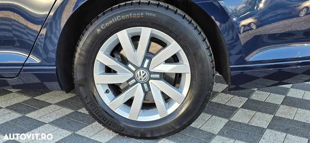 Volkswagen Passat - 14