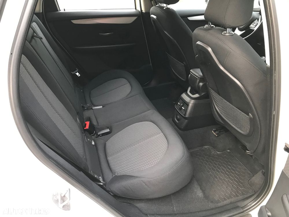 BMW Seria 2 216d Active Tourer - 25