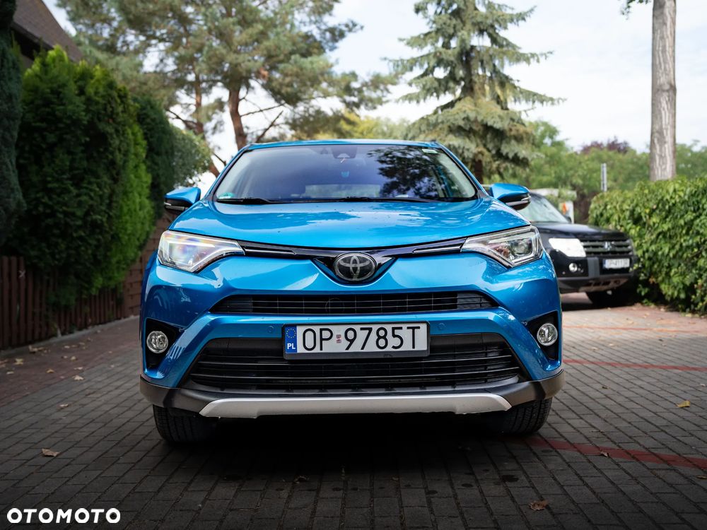 Toyota RAV4 - 1