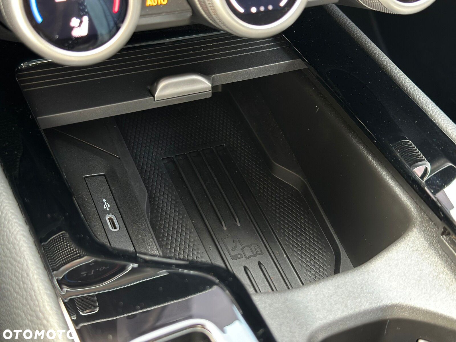 Skoda Superb 1.5 TSI L&K DSG - 26