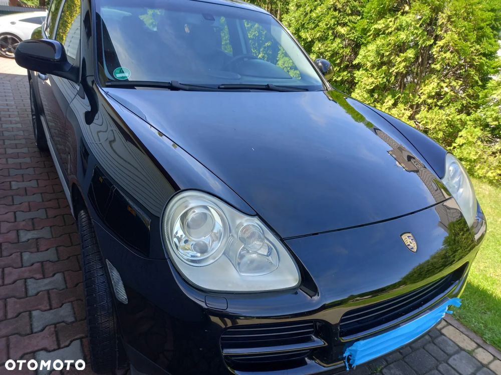 Porsche Cayenne - 2