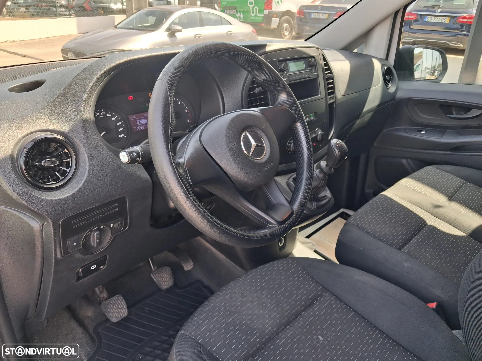 Mercedes-Benz Vito 110 CDI Furgão Standard - 8