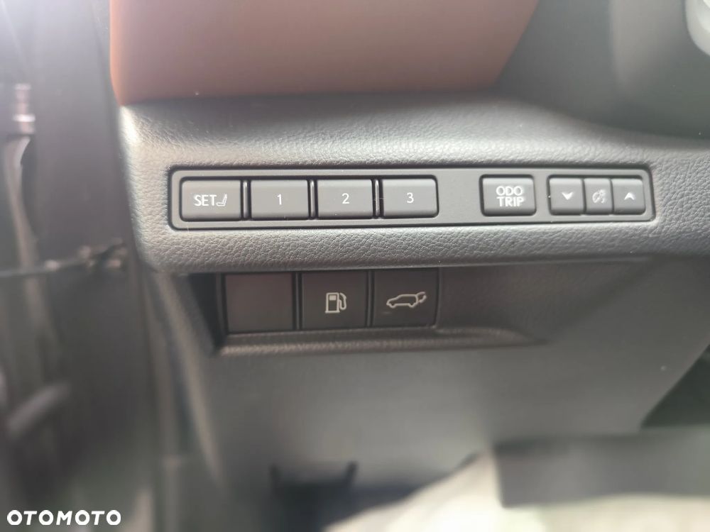 Lexus LBX 1.5 Hybrid - 15