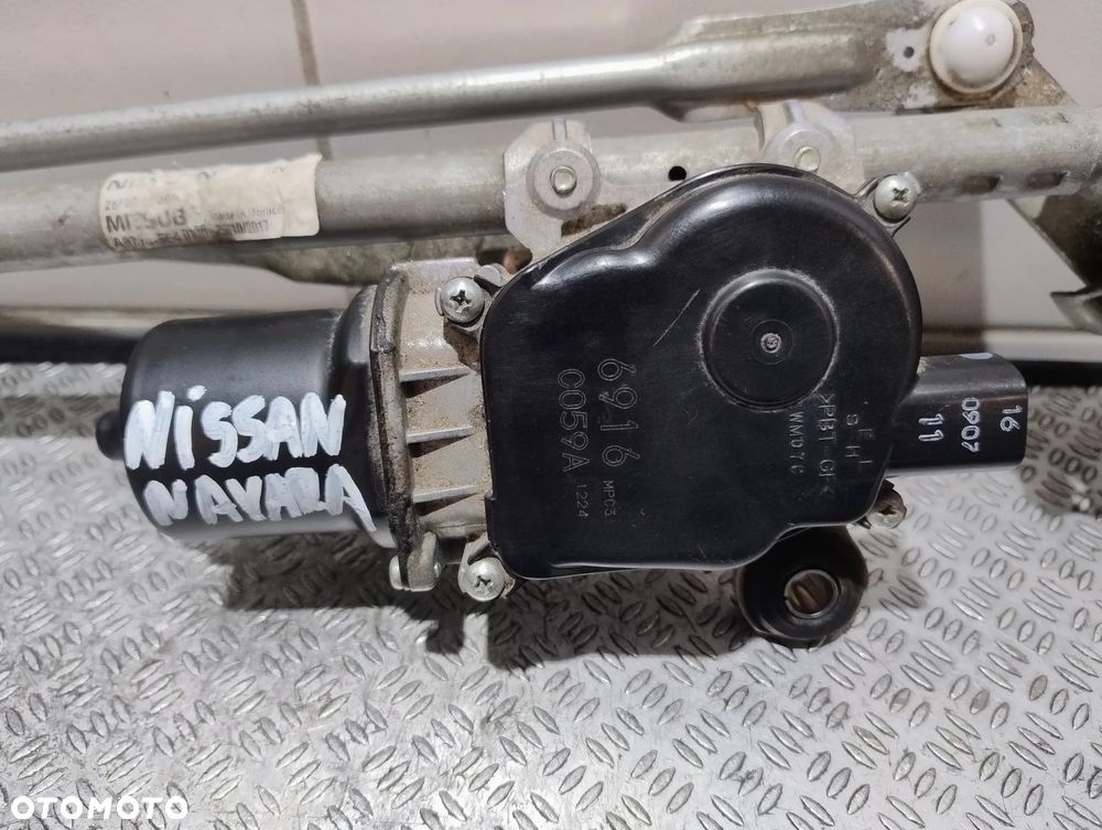 Mechanizm szyby przód Nissan Navara R 2017 nr 288004KJ0A - 2