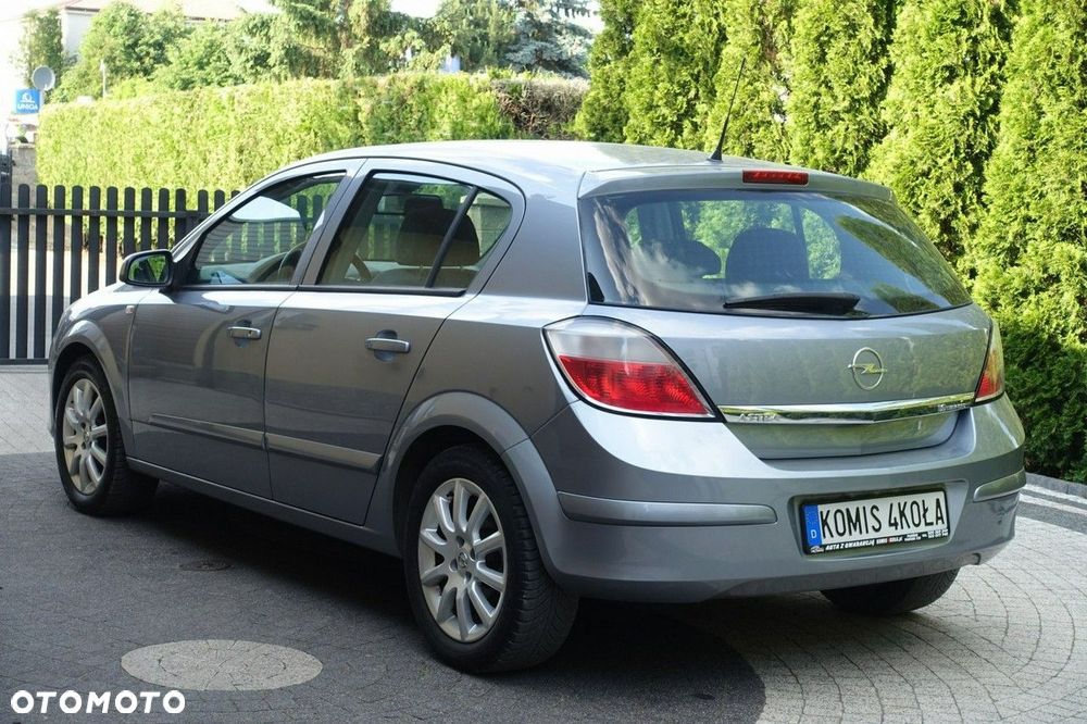 Opel Astra - 4