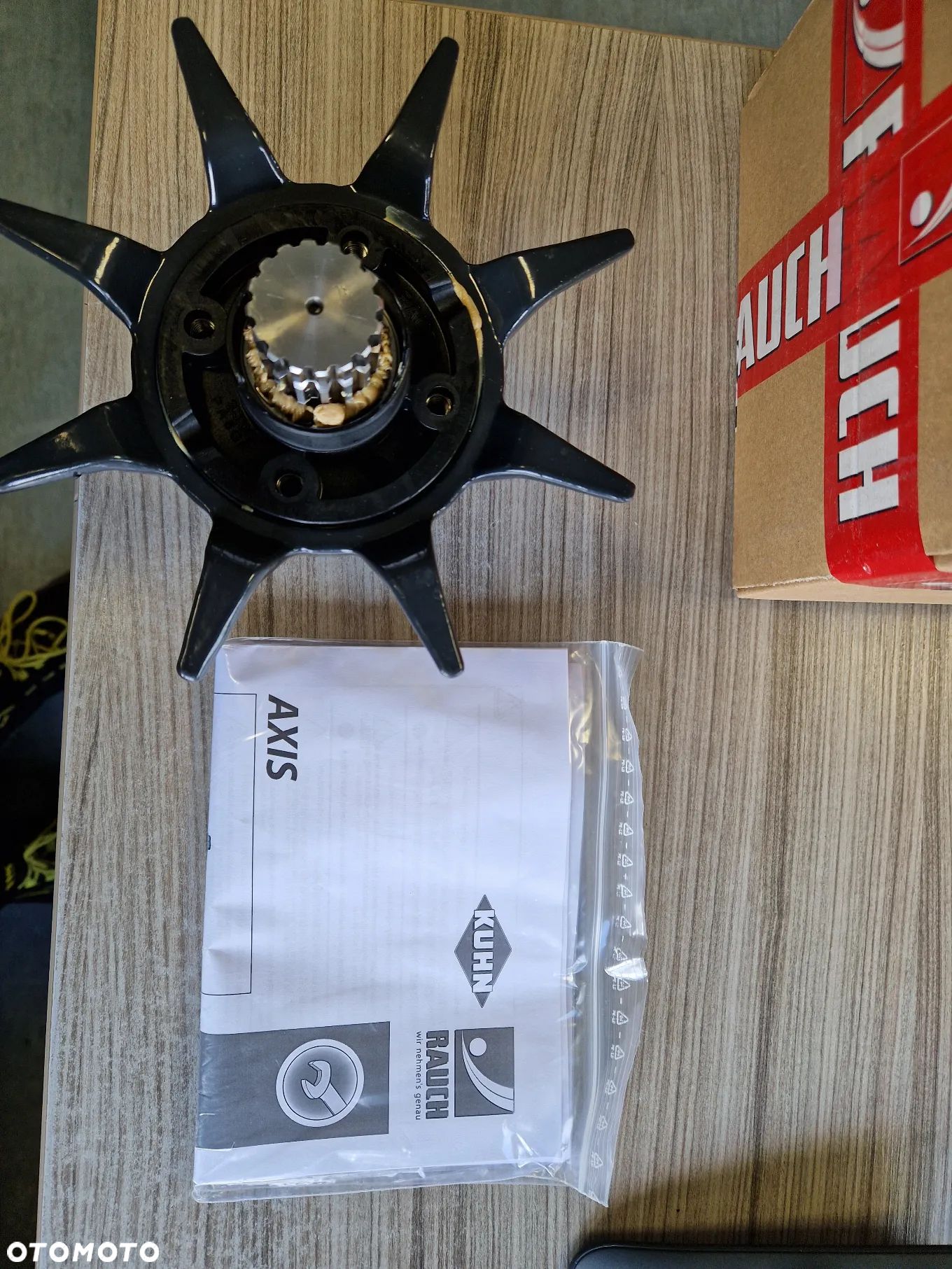 Mieszadlo Kuhn  RAUCH rozsiewacz Axis lewe 40870002 - 1