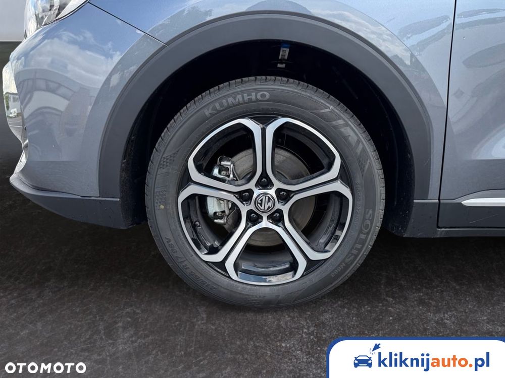 MG ZS Hybrid+ - 15