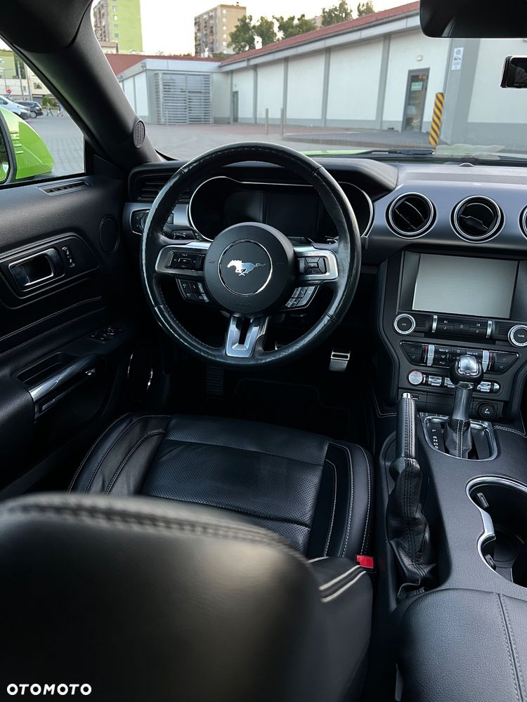 Ford Mustang 5.0 V8 GT - 34