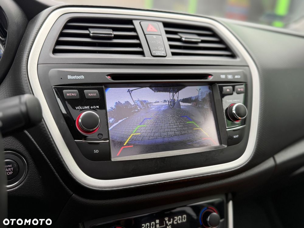 Suzuki SX4 1.6 Premium - 23